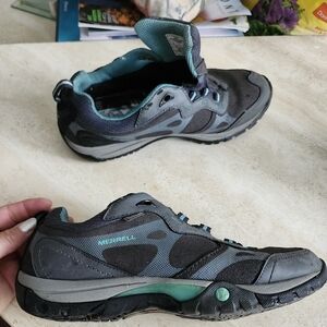 Merrell women Select Grip hiking shoes